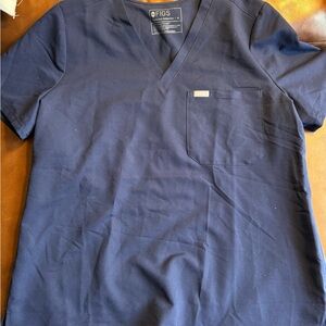 Figs women’s navy Blue V-Neck Shirt scrub